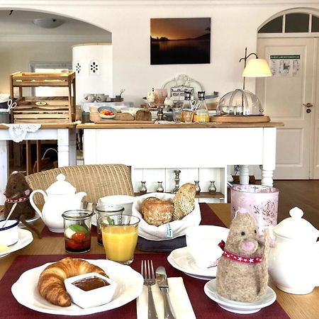 Landhaus Marinella Hotel Garni バート・ウィーゼ エクステリア 写真