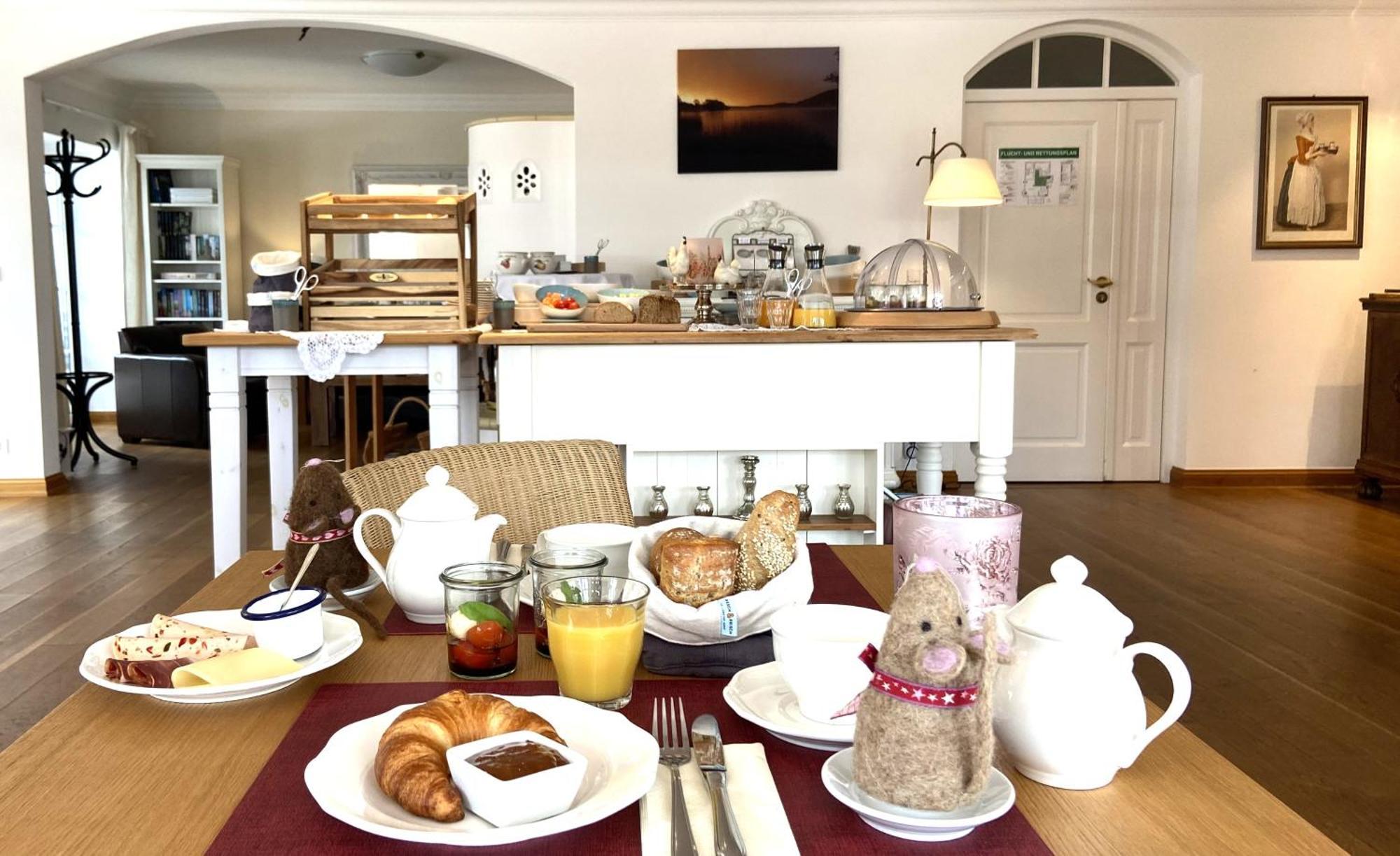 Landhaus Marinella Hotel Garni バート・ウィーゼ エクステリア 写真