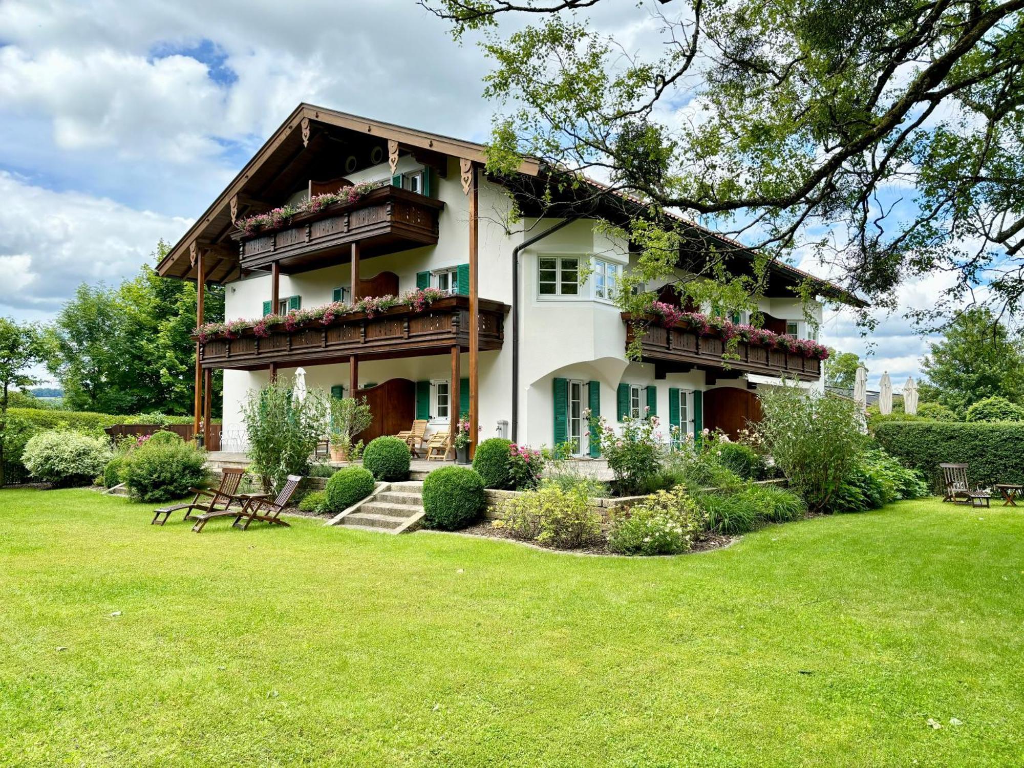 Landhaus Marinella Hotel Garni バート・ウィーゼ エクステリア 写真